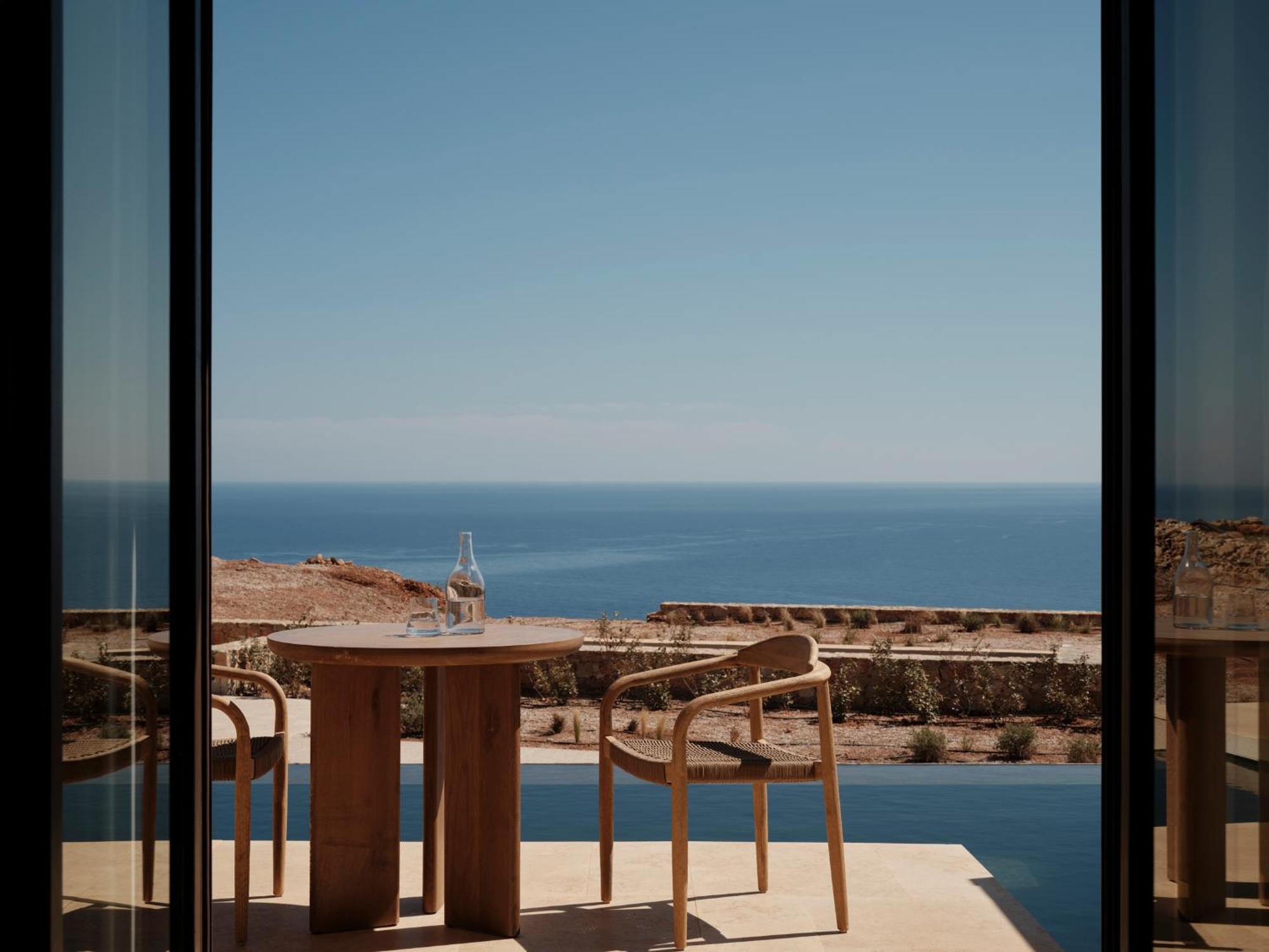 Gundari Hotel Petousis Exterior photo
